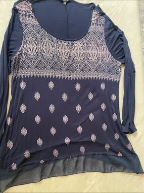 Navy Long-Sleeve Scoop-Neck Blouse with Pink Paisley Accents